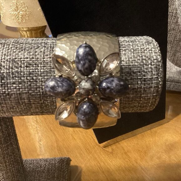 Hammered Silvertone Cuff Bracelet - Picture 1 of 6